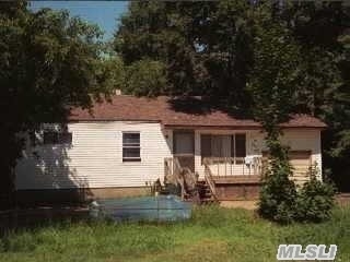 #1 photo, 742 Hoffman Avenue, サフォーク郡 Bellport , NY 11713