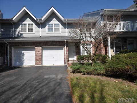 #1 photo, 7 Sprucewood Boulevard, Central Islip , NY 11722