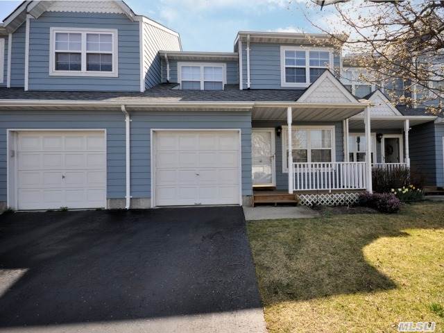 #1 photo, 92 Sprucewood Boulevard, Central Islip , NY 11722
