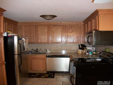 #1 photo, 40-6 W 4th Street, Patchogue , NY 11772