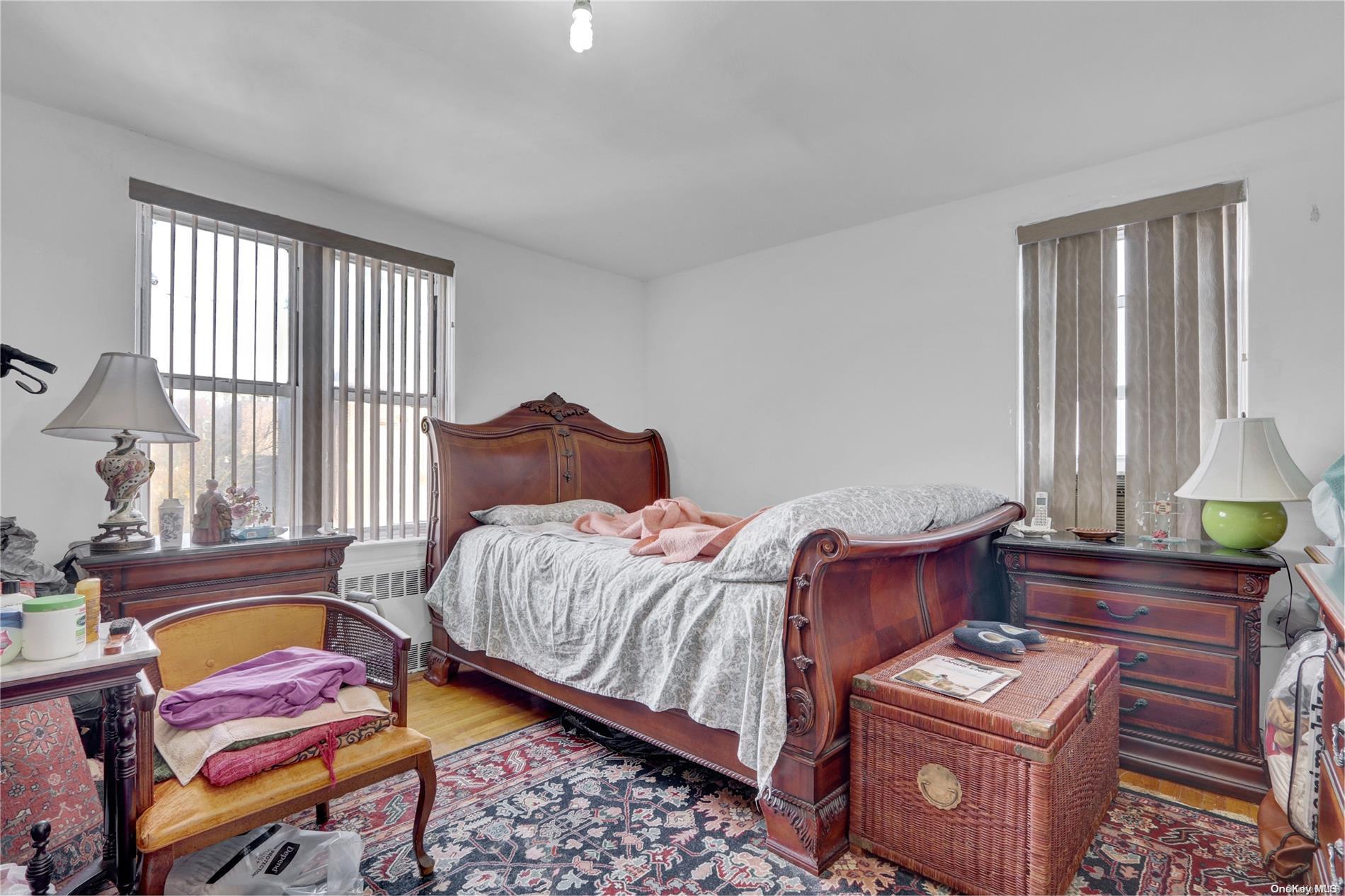 #12 photo, 325 E 201st, ブロンクス区 Bronx , NY 10458