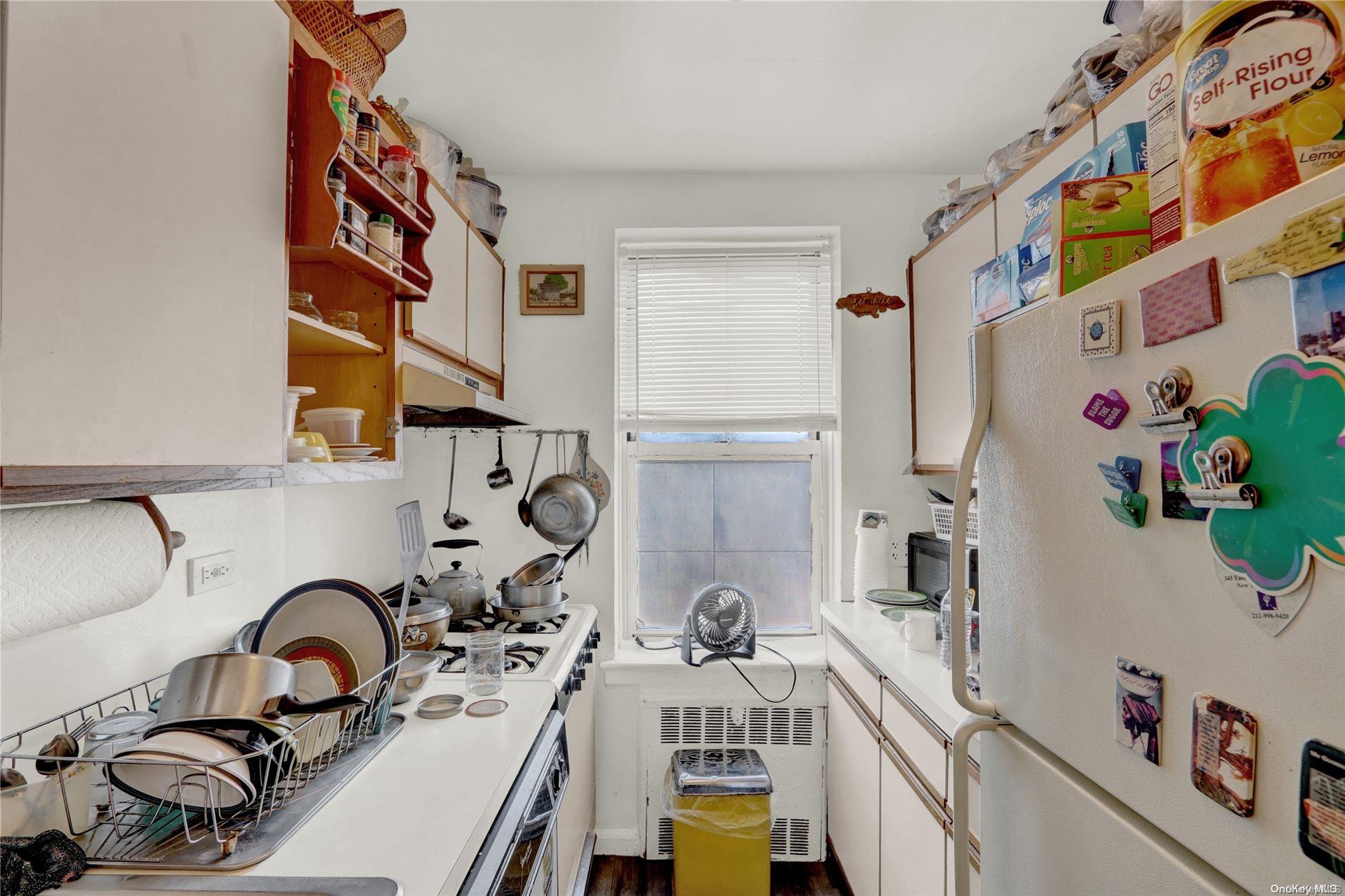 #8 photo, 325 E 201st, ブロンクス区 Bronx , NY 10458