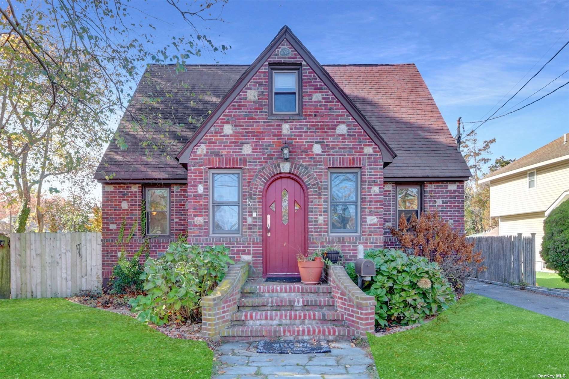 #1 photo, 8 Garfield Avenue, 东长岛 东艾斯利普 East Islip , NY 11730