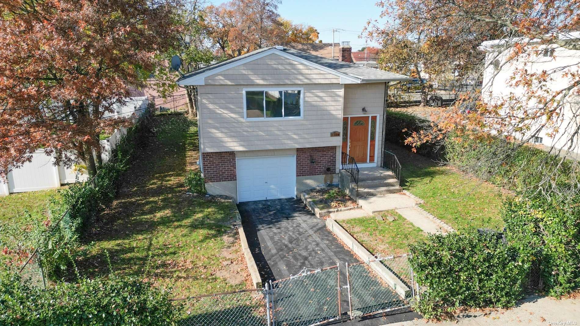 #1 photo, 207 Hopper Street, 长岛 西布雷 Westbury , NY 11590