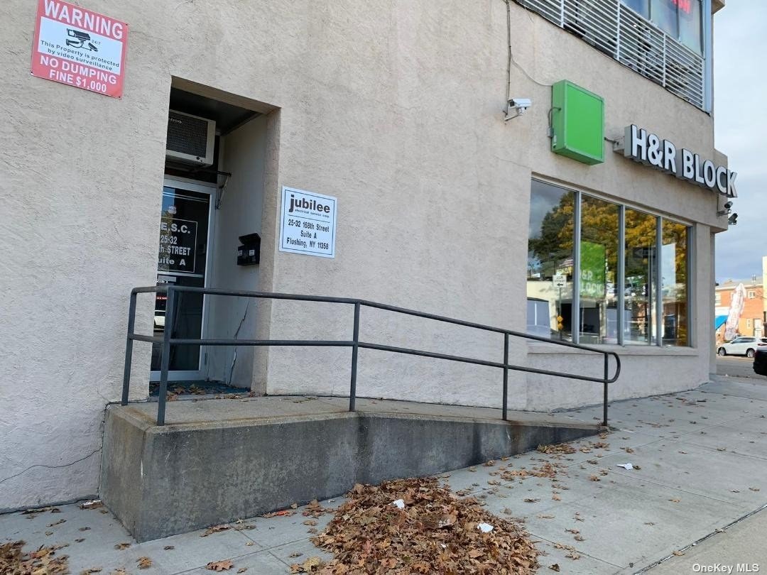 #1 photo, 25-32 168 Street, 皇后区 白石镇 Whitestone , NY 11357