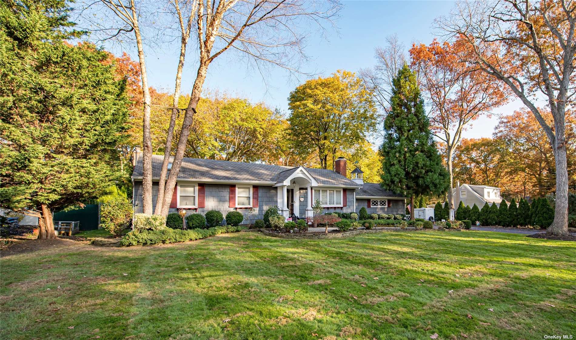 #1 photo, 21 Hillside Avenue, 东长岛 圣占士 Saint James , NY 11780