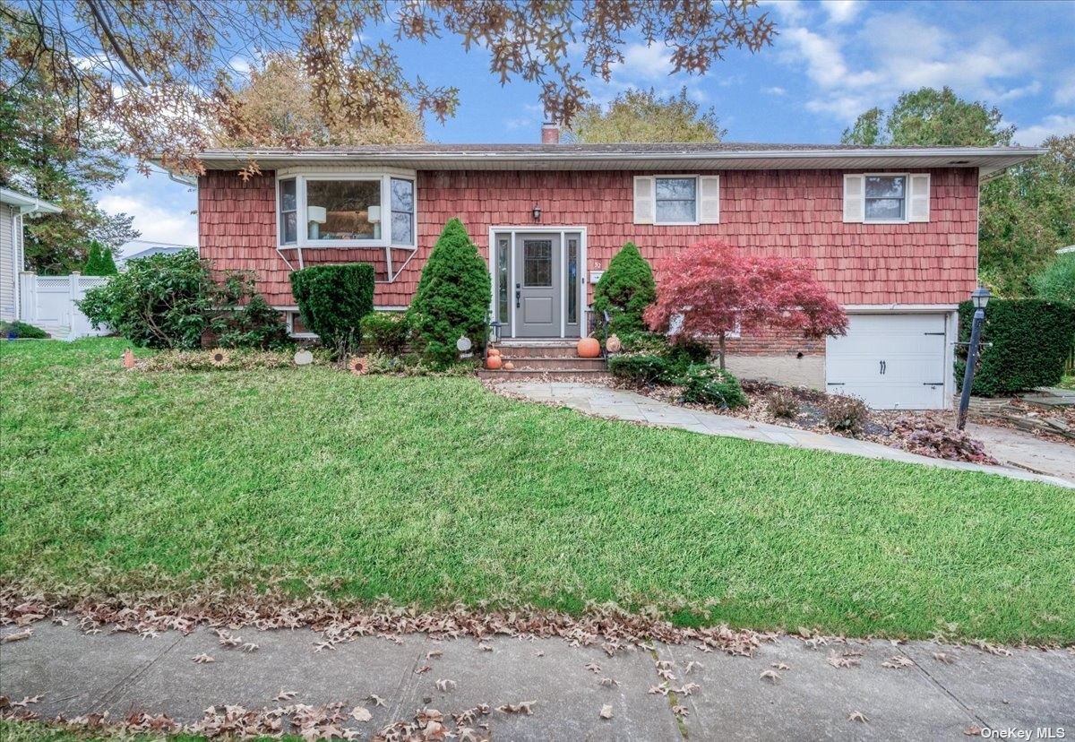 #1 photo, 32 Frostfield Place, Саффолк ‖ Melville , NY 11747