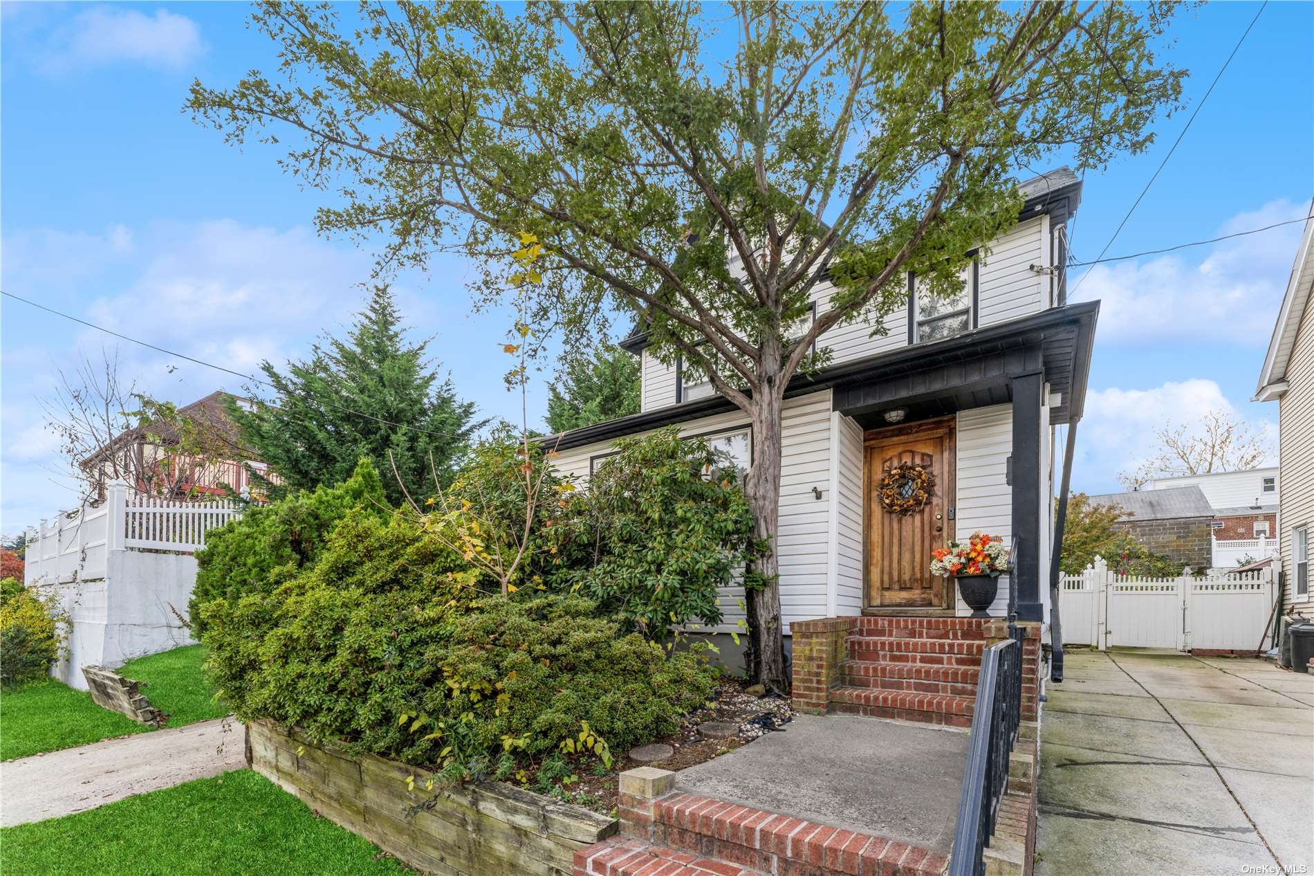 #1 photo, 13-32 146th Place, 皇后区 白石镇 Whitestone , NY 11357