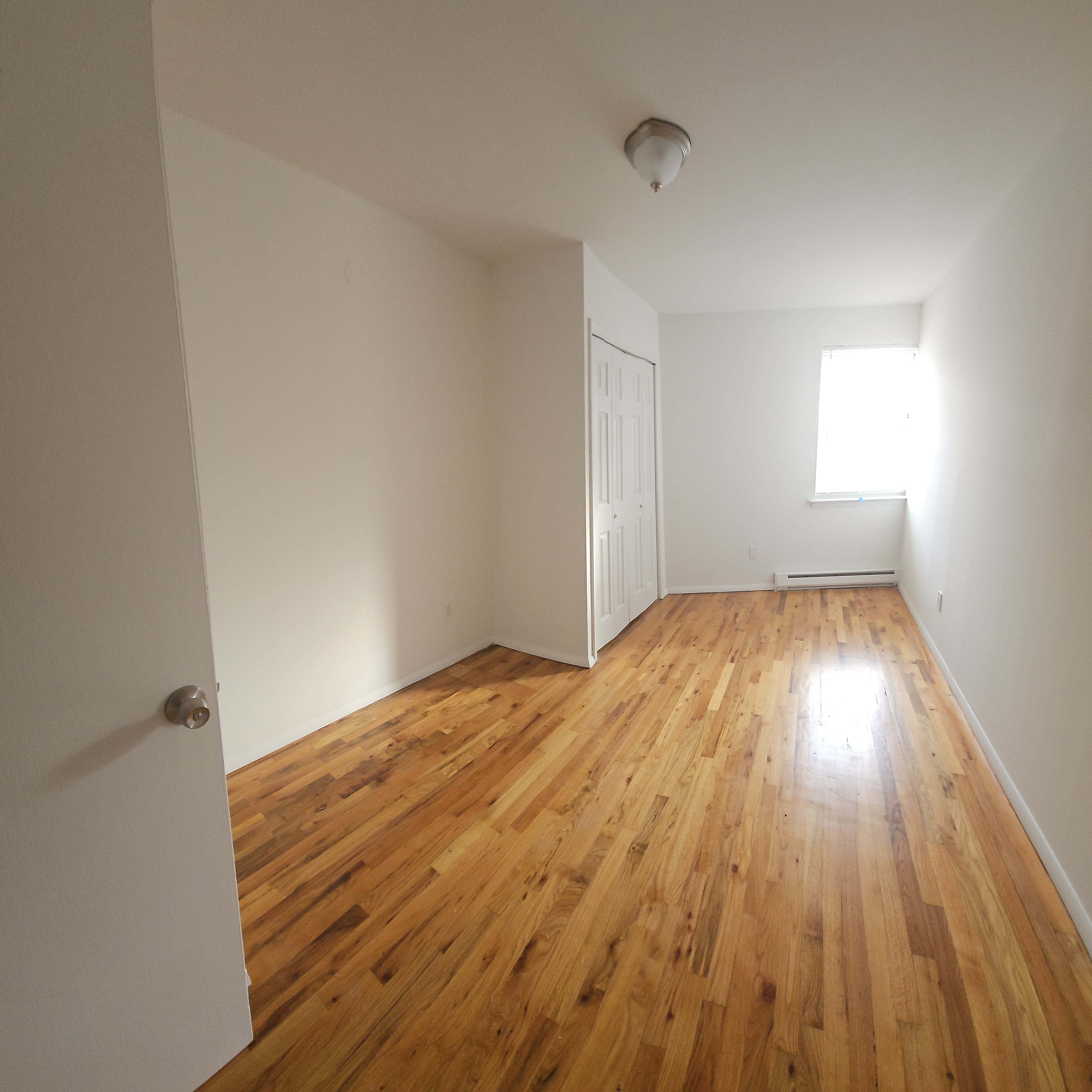 #1 photo, 84-59 Kneeland Avenue, 皇后区 艾姆赫斯特 Elmhurst , NY 11373