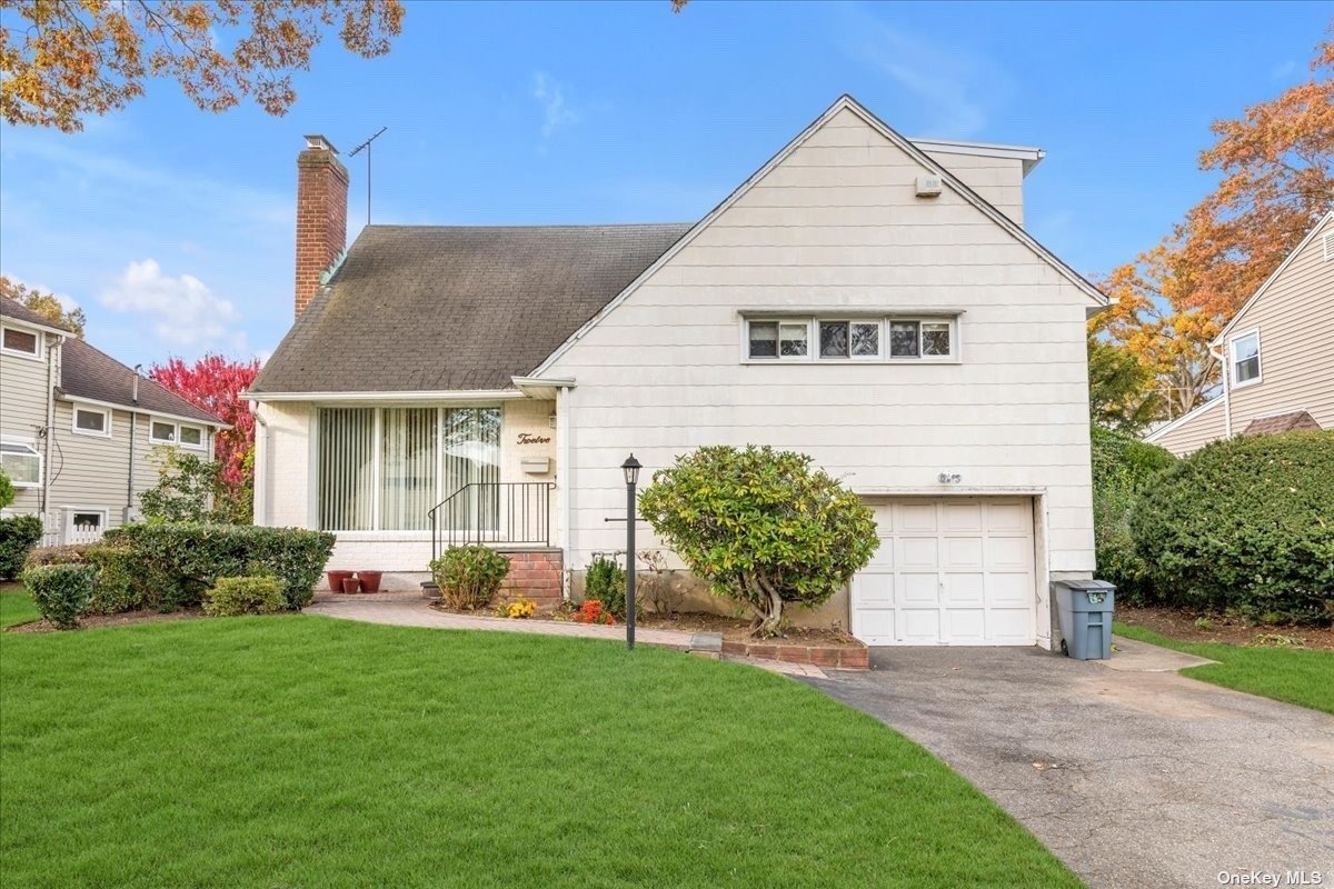 #1 photo, 12 Willow Avenue, ナッソー郡 Merrick , NY 11566