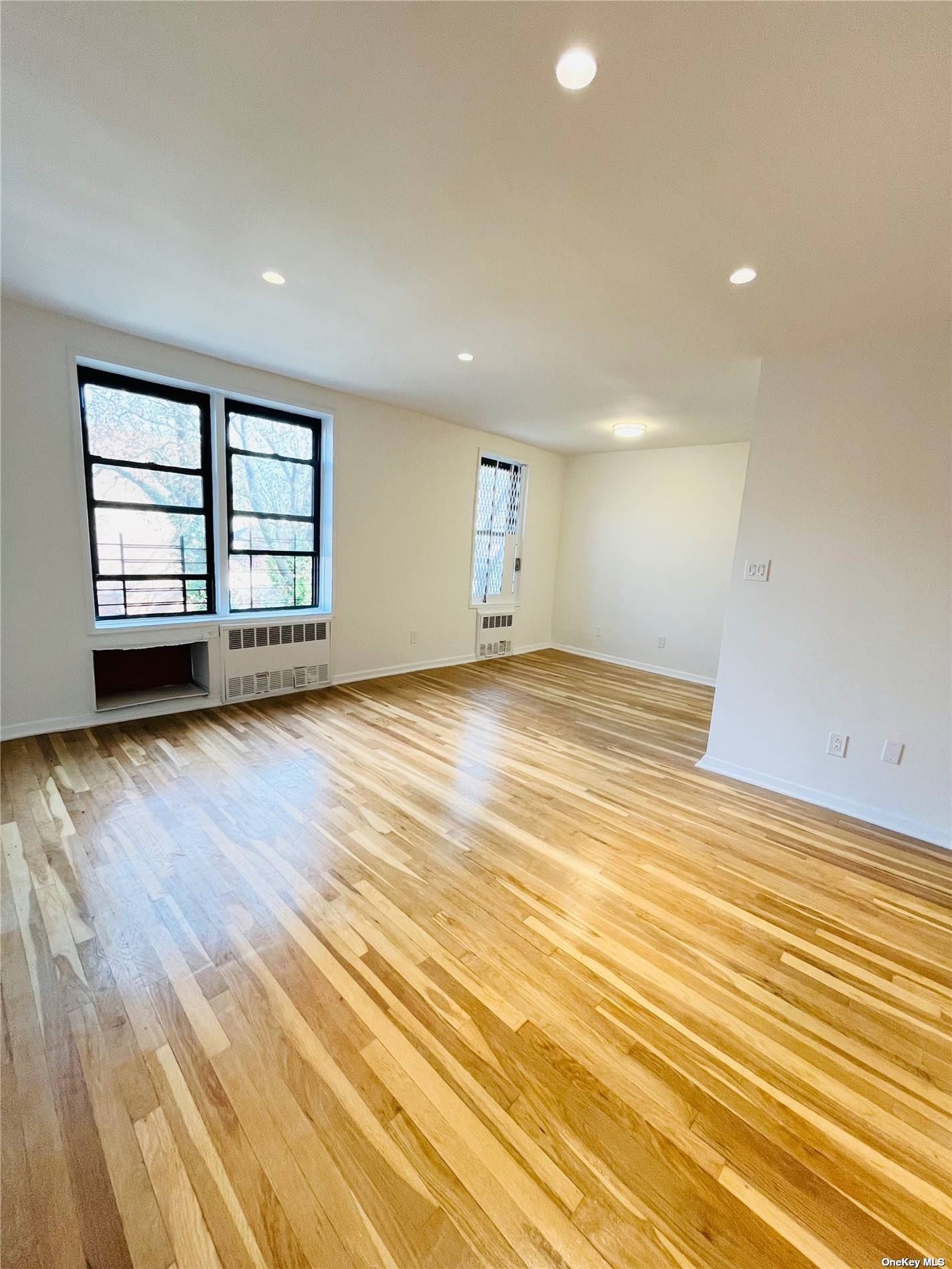 #1 photo, 87-01 Midland Parkway, 皇后区 牙买加 Jamaica , NY 11432