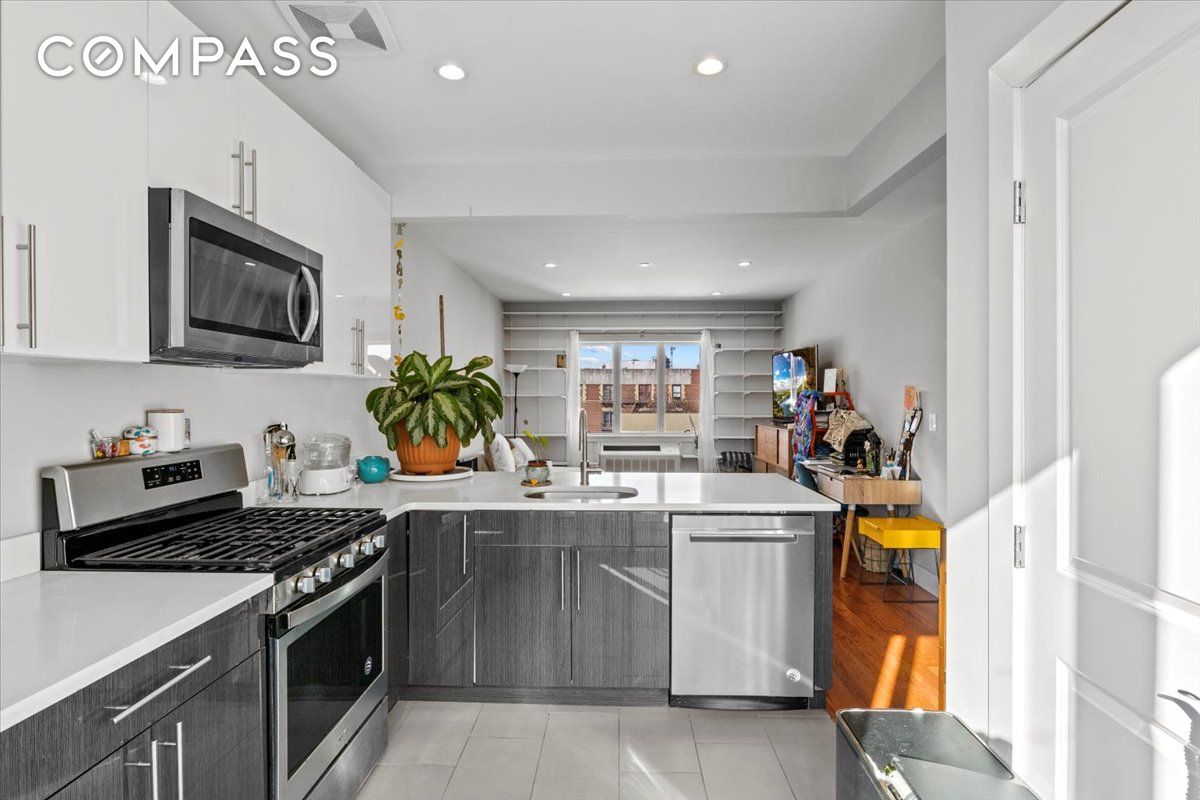 #1 photo, 27-34 27th Street, 皇后区 阿士多利亚 Astoria , NY 11102