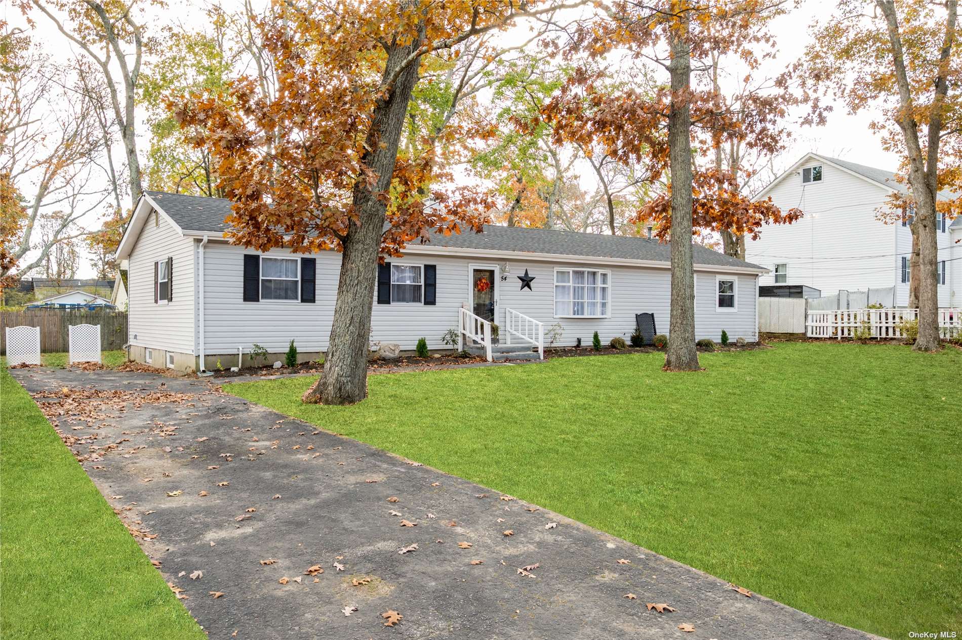 #1 photo, 54 Park Lane, 東長島 Medford , NY 11763