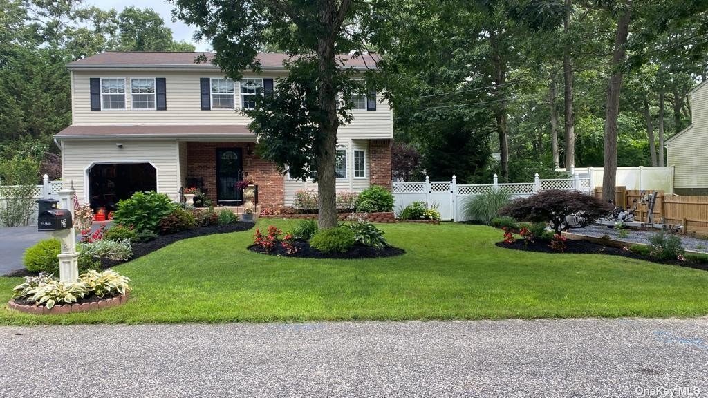 #1 photo, 23 Dover Avenue, 东长岛 Mastic , NY 11950