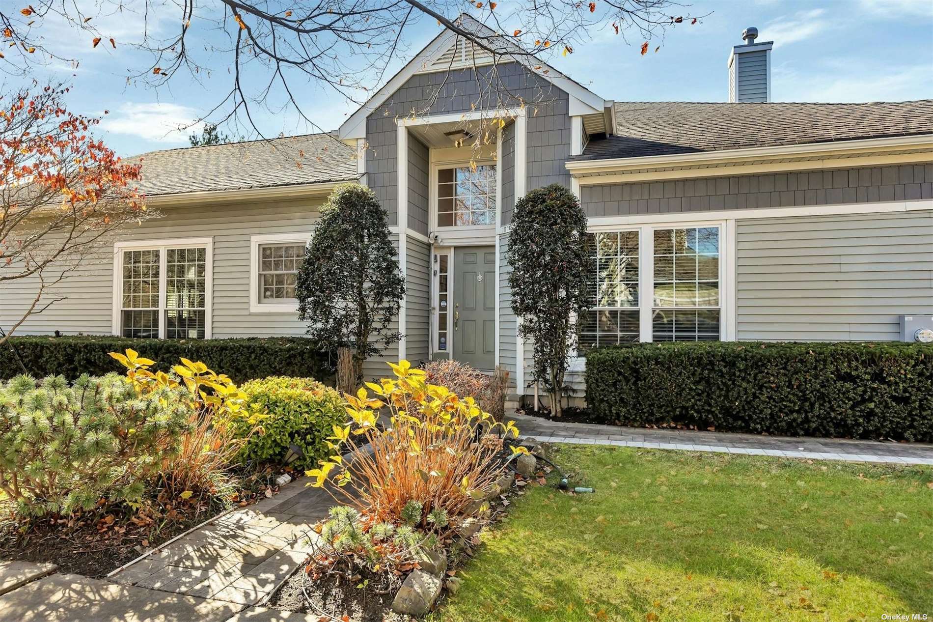 #1 photo, 111 Sagamore Drive, 长岛 Plainview , NY 11803