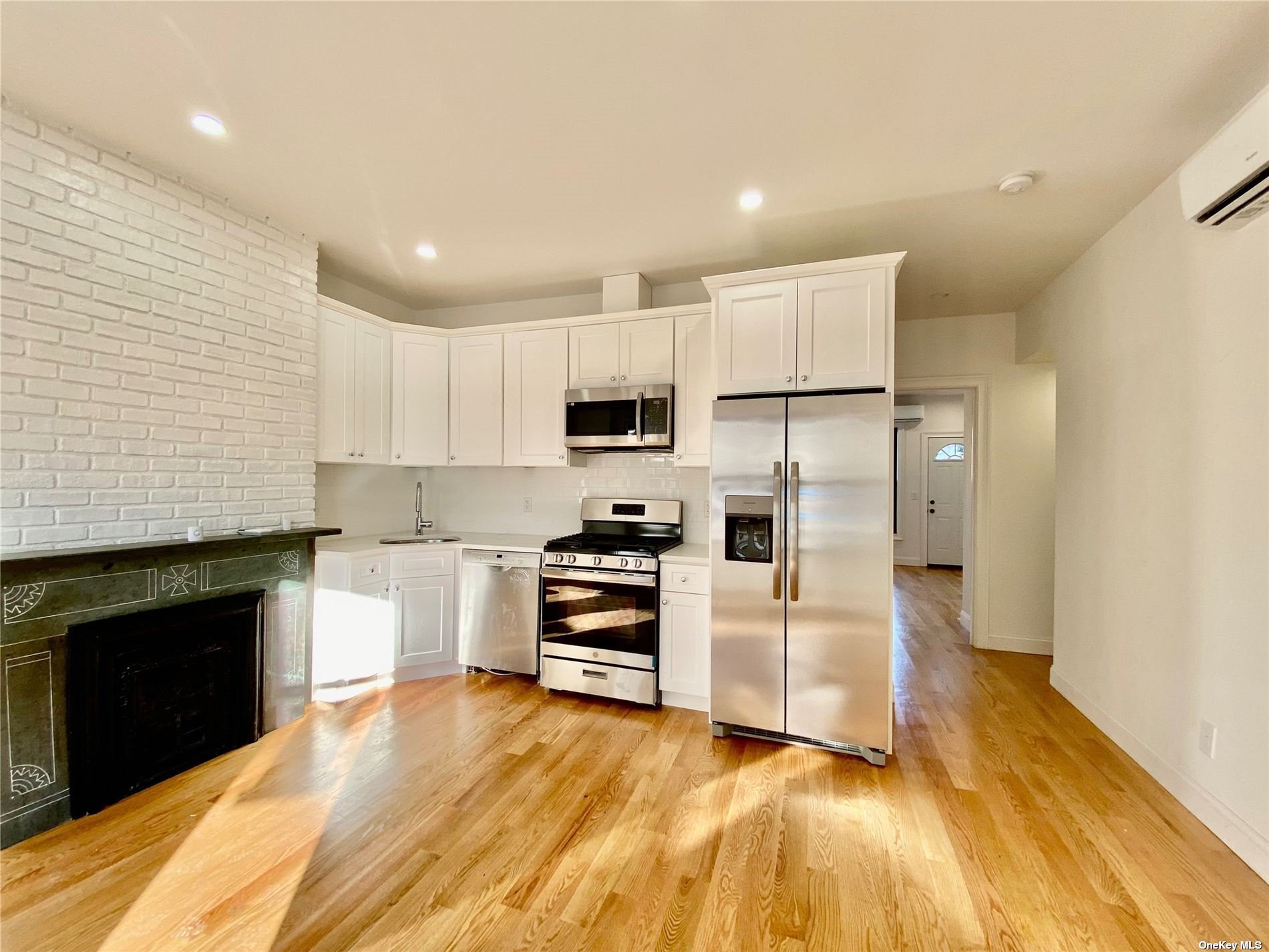 #1 photo, 65 Grant Avenue, 布鲁克林 Brooklyn , NY 11208