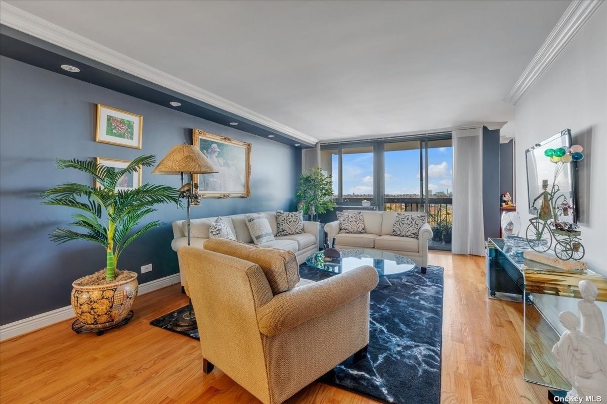 #1 photo, 1 Bay Club Drive, 뉴욕퀸즈 베이사이드 Bayside , NY 11360