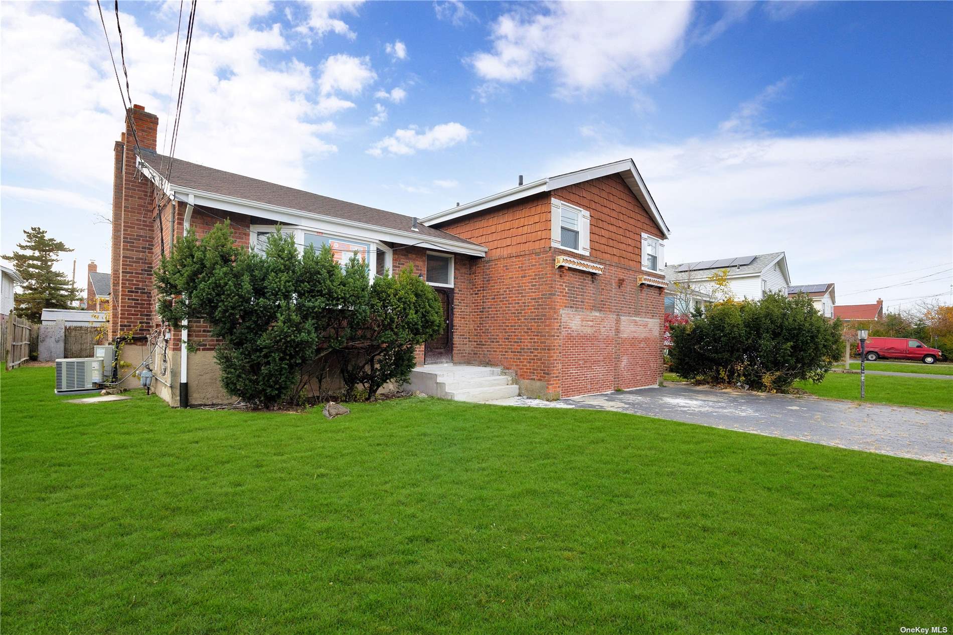 #1 photo, 972 Van Buren Street, 長島 Baldwin , NY 11510