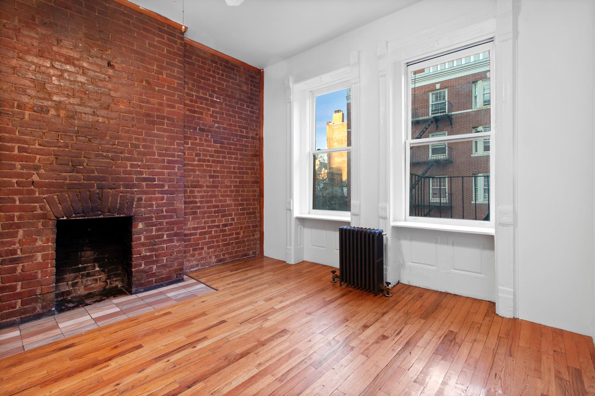 #1 photo, 66 W 10TH Street, 曼哈顿 格林威治村 Greenwich Village , NY 10011