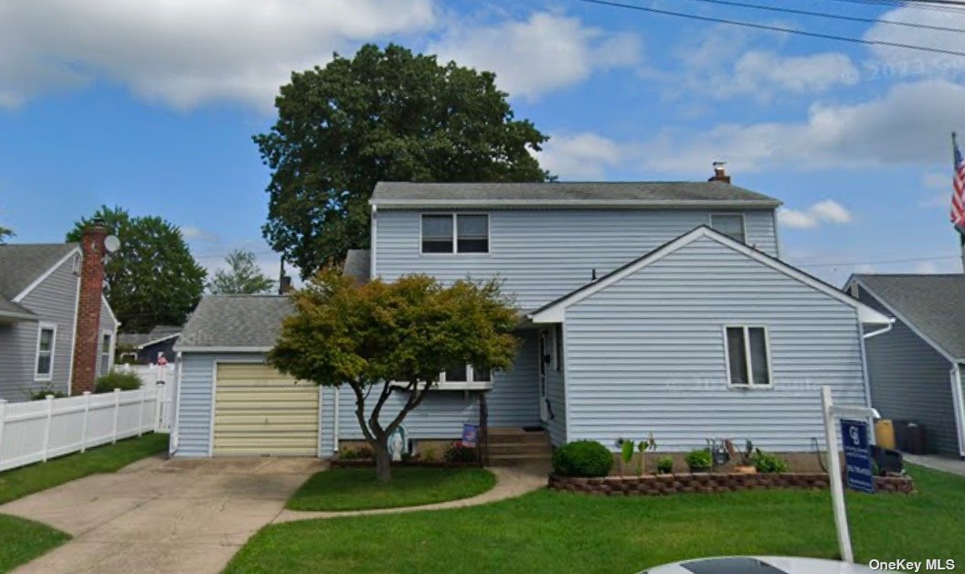 #1 photo, 71 Bruce Avenue, 长岛 Hicksville , NY 11801