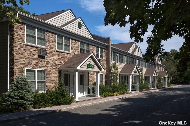 #1 photo, 184 Hallock Road, 东长岛 Lake Grove , NY 11755