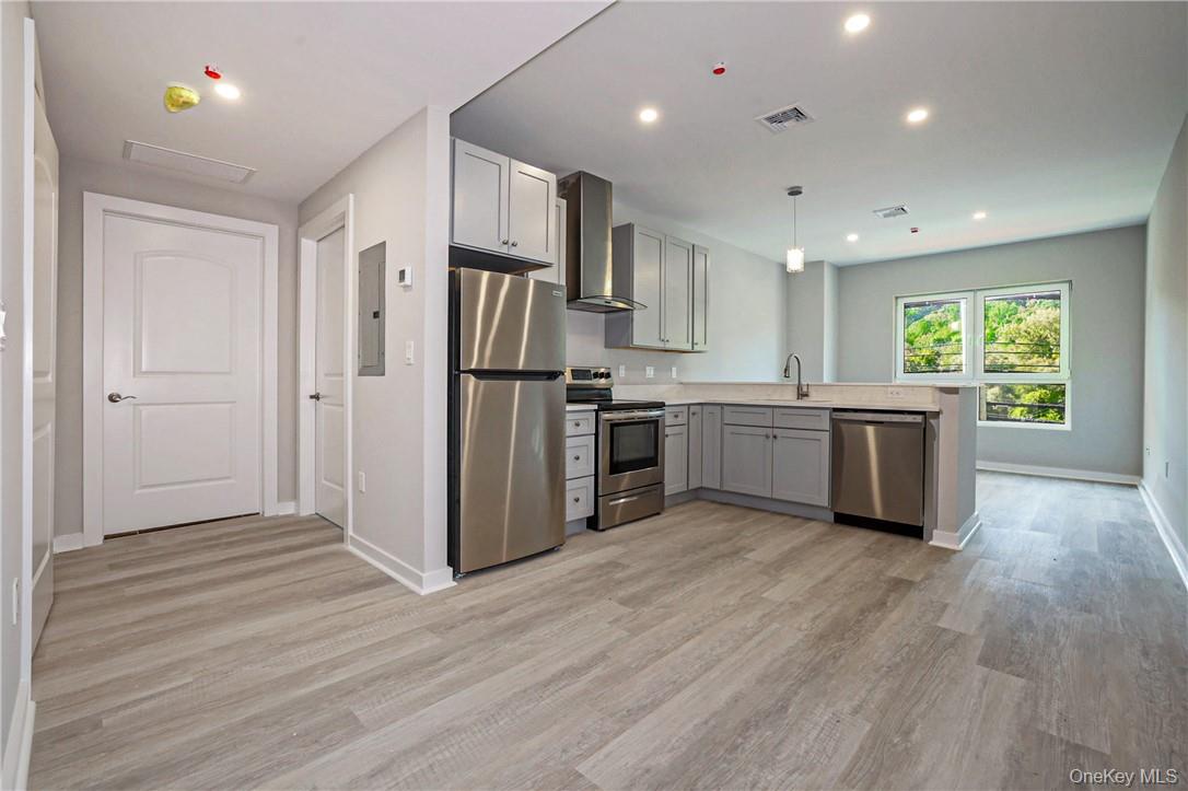 #5 photo, 500 Commerce Street, Hawthorne , NY 10532