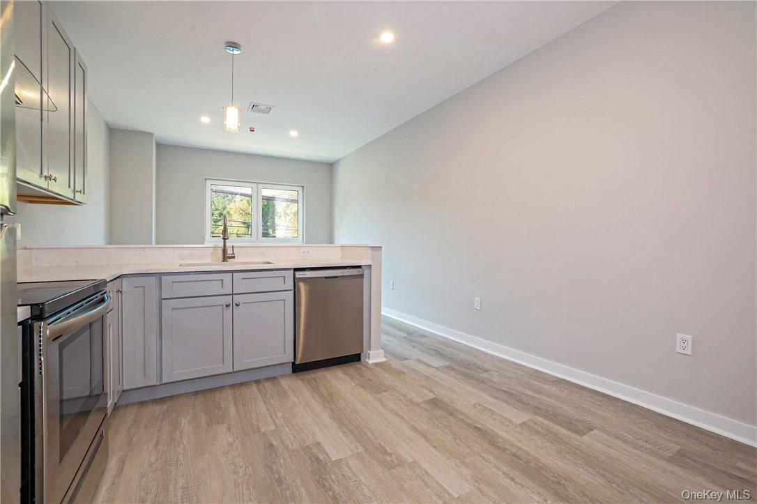 #6 photo, 500 Commerce Street, Hawthorne , NY 10532