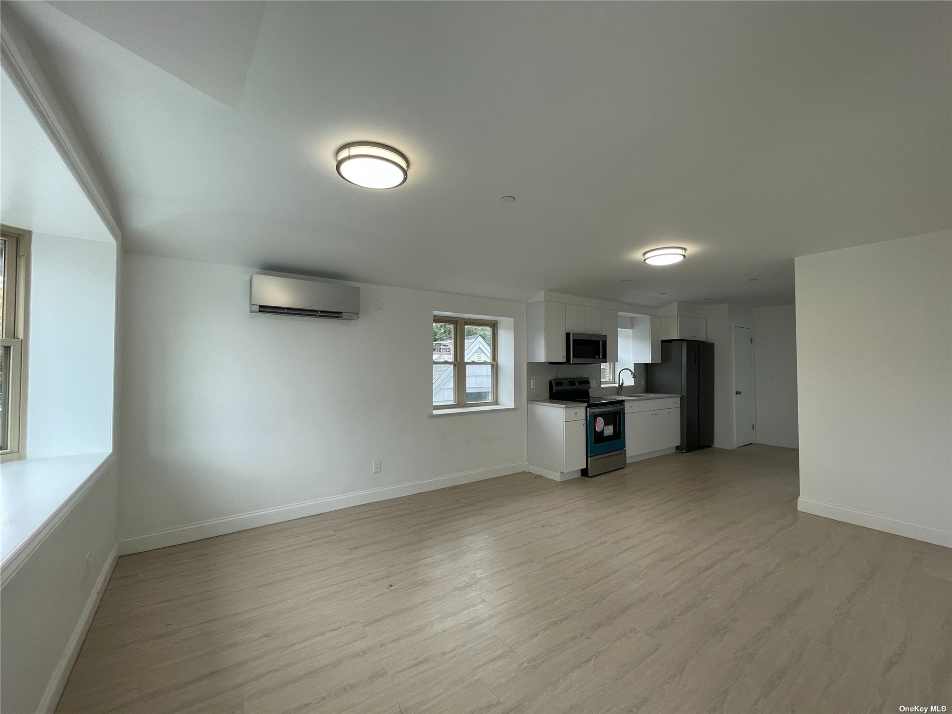 #1 photo, 61-30 156 Street, 法拉盛 Flushing , NY 11367