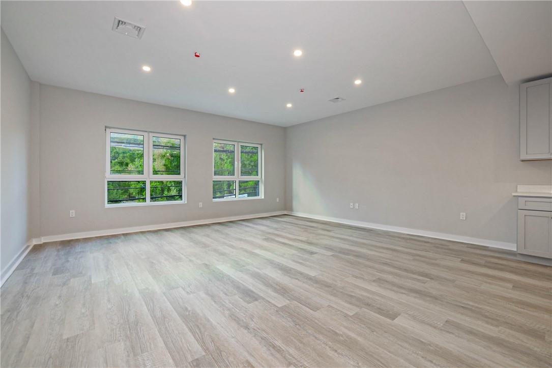 #18 photo, 500 Commerce Street, Hawthorne , NY 10532