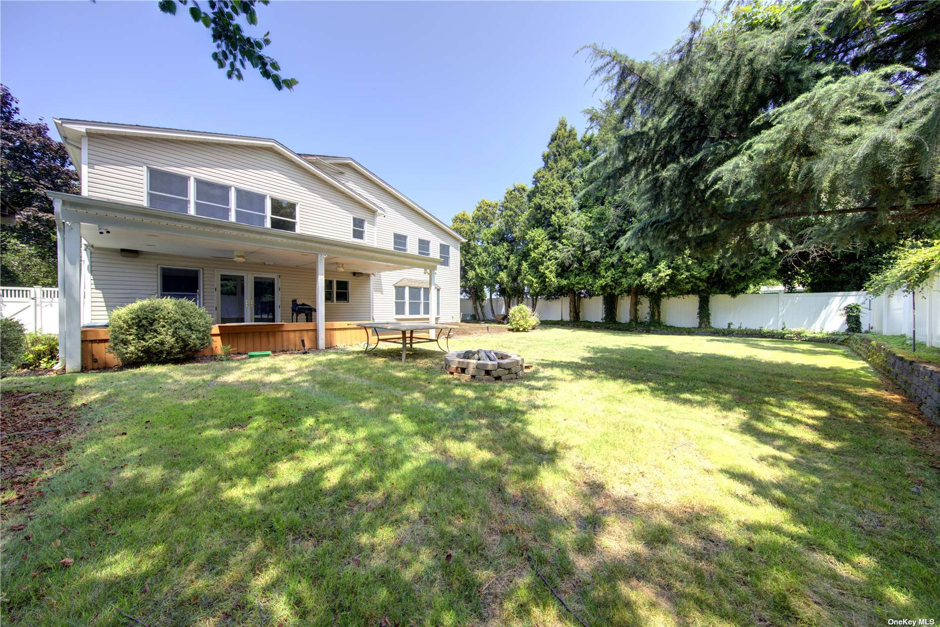 #1 photo, 4 Pear Ct, 东长岛 圣占士 Saint James , NY 11780