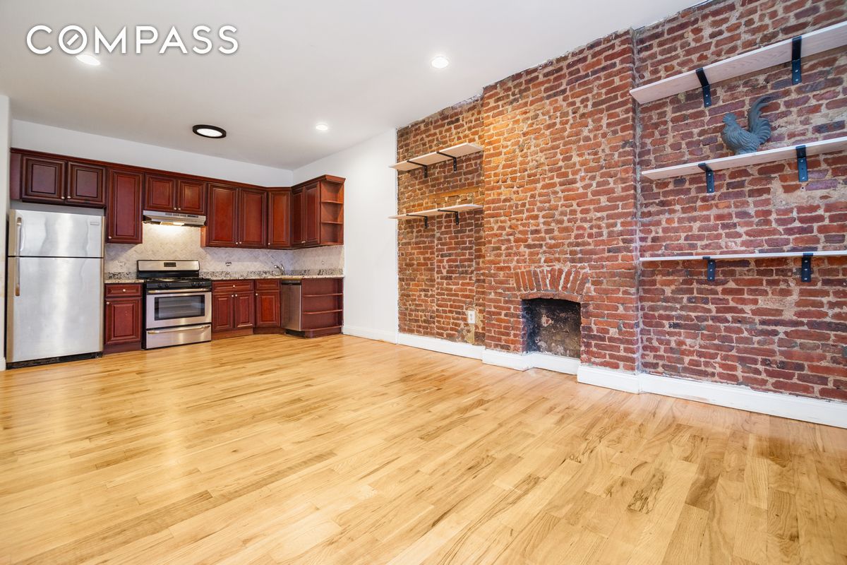 #1 photo, 39 Moffat Street, 布鲁克林 布什维克 Bushwick , NY 11207