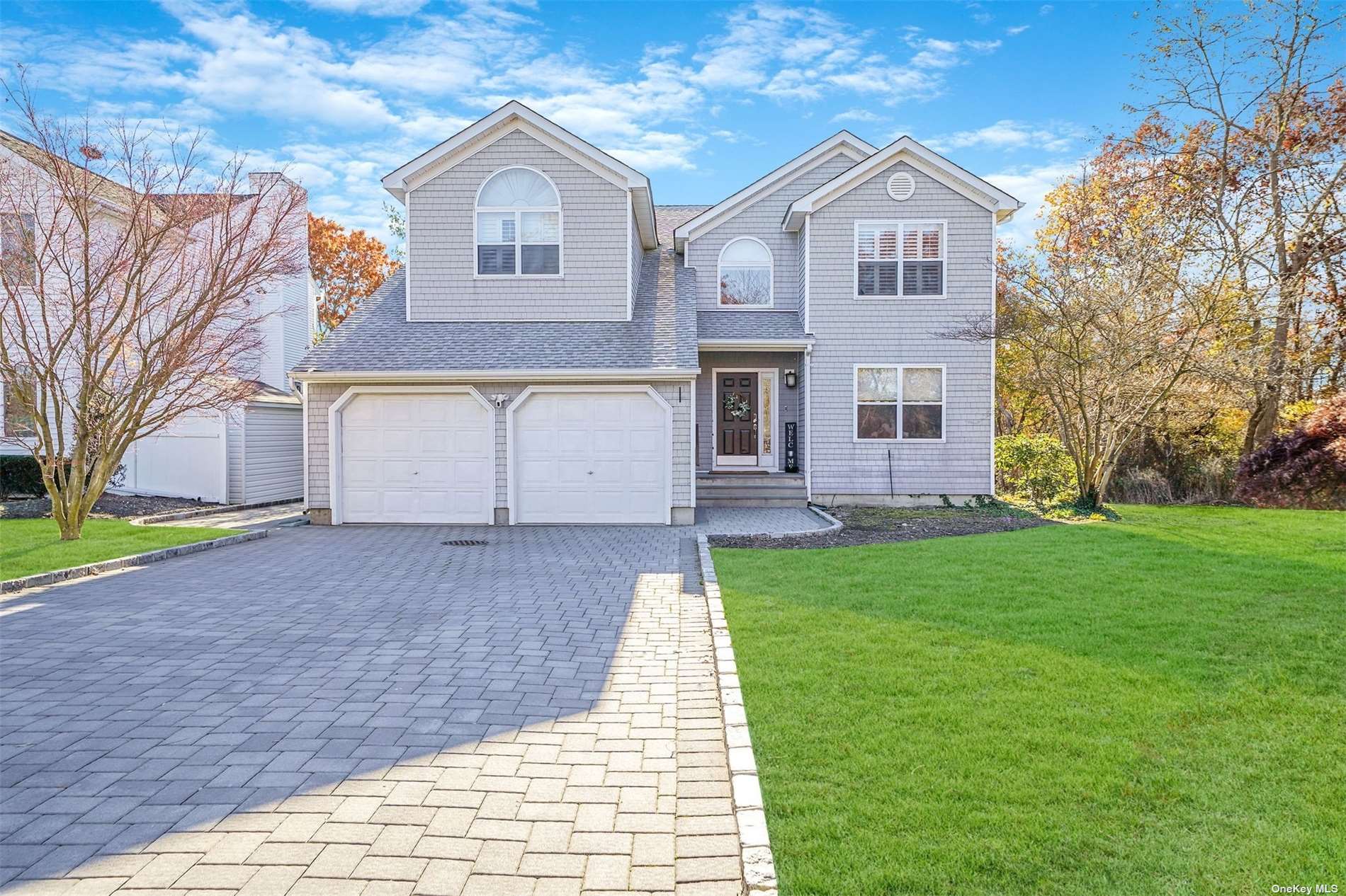 #1 photo, 1 Fairwind Court, サフォーク郡 Oakdale , NY 11769