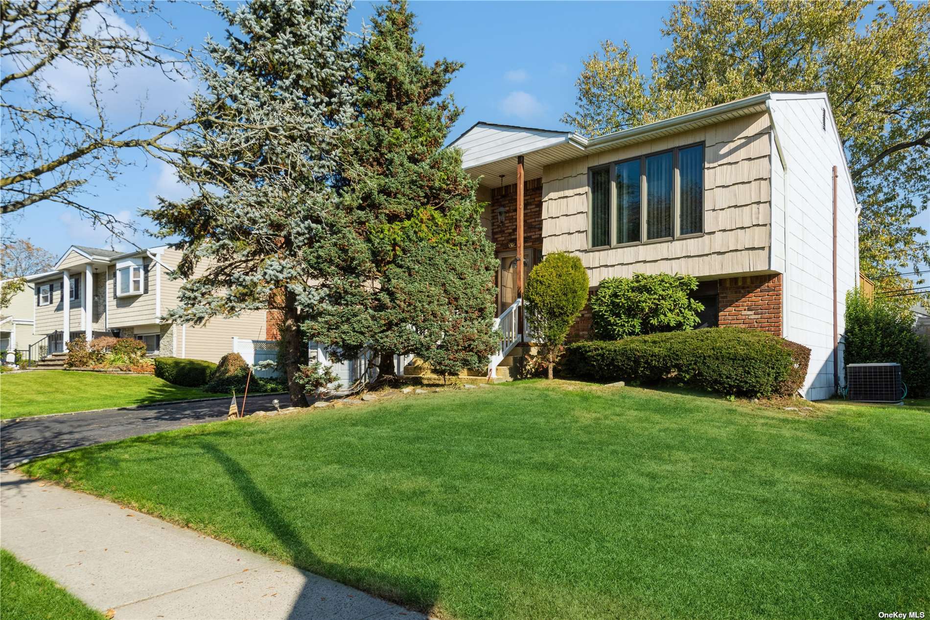 #1 photo, 68 Ruby Lane, 长岛 Plainview , NY 11803