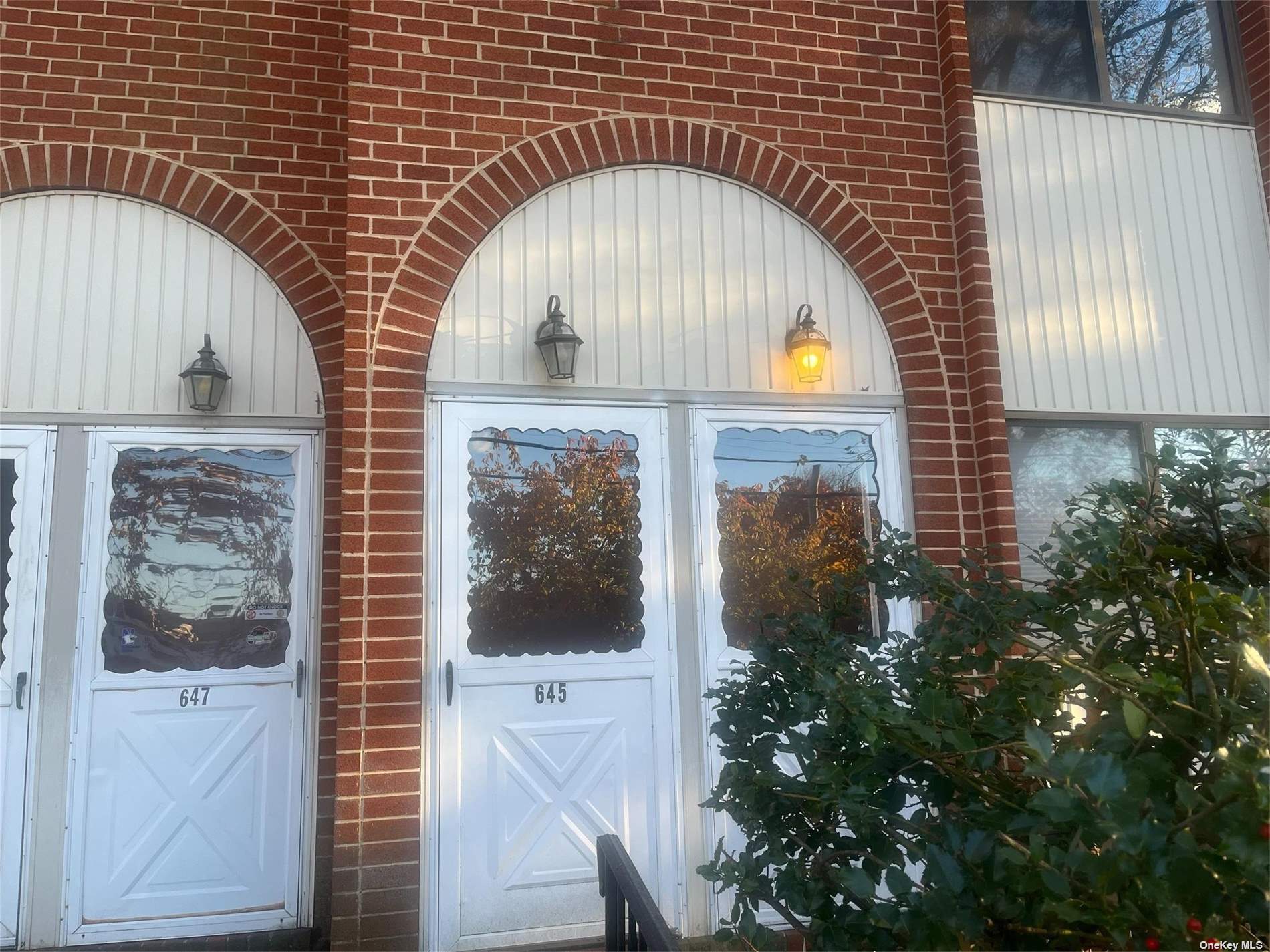 #1 photo, 645 Chestnut Street, 长岛 Cedarhurst , NY 11516