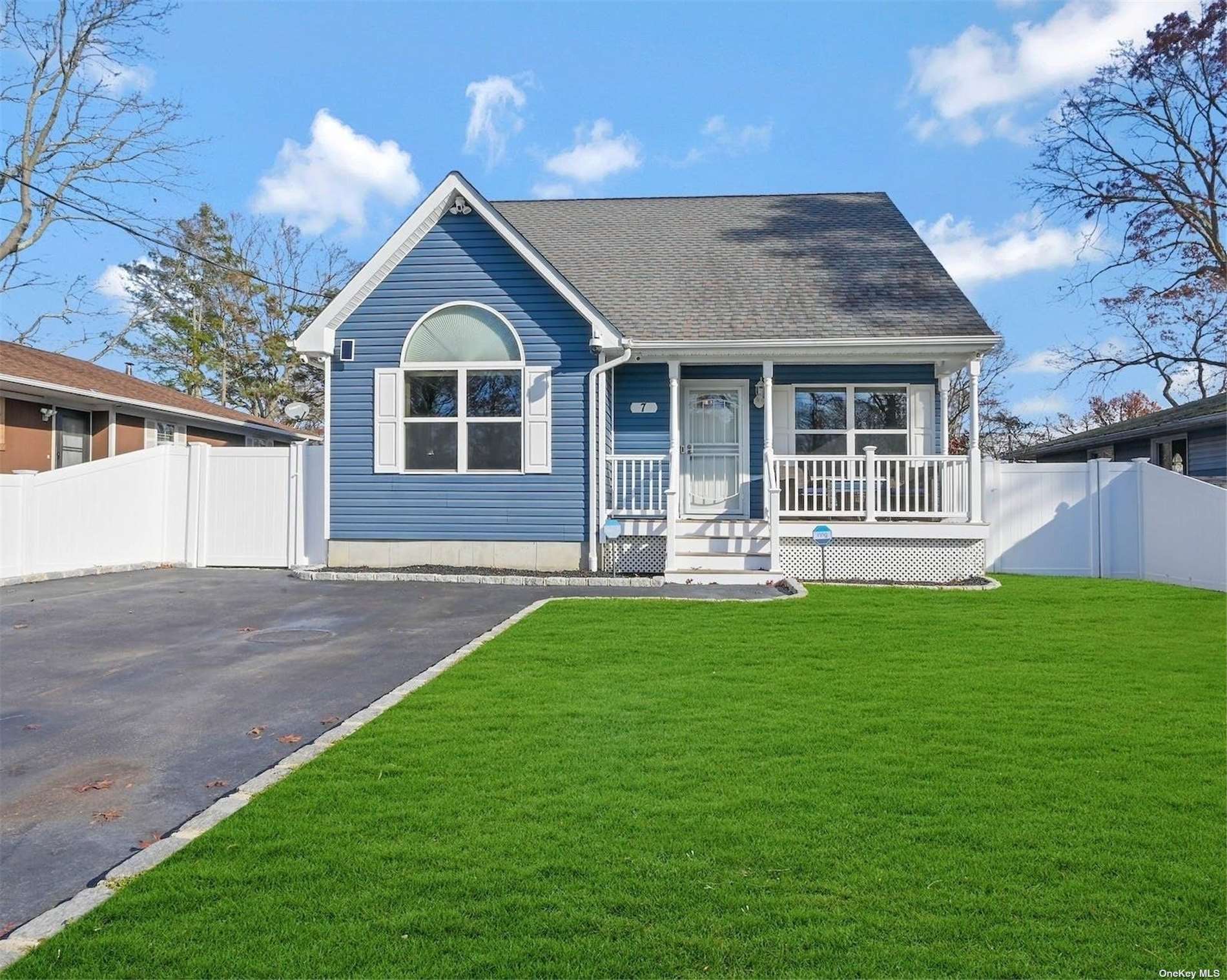 #1 photo, 7 Terry Drive, 东长岛 Mastic , NY 11950