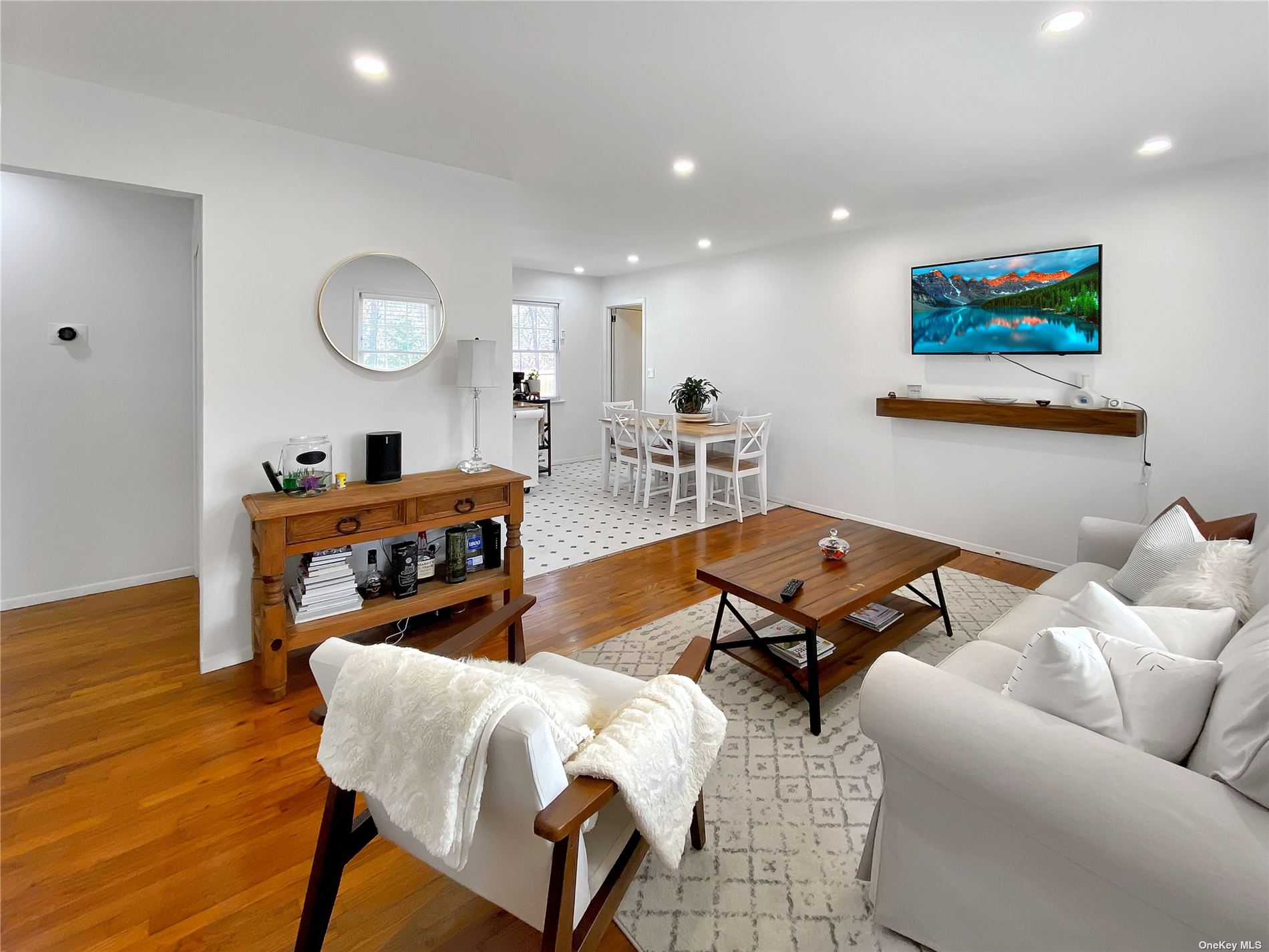 #1 photo, 18 Old Riverhead Road, 东长岛 汉普顿 Hampton Bays , NY 11946