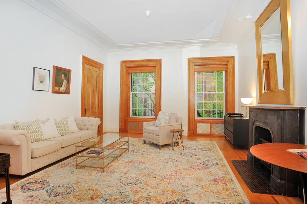 #1 photo, 31 W 10th Street, 曼哈顿 格林威治村 Greenwich Village , NY 10011