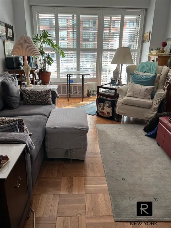 #1 photo, 300 E 40th Street, 曼哈顿 中城东美利山 Murray Hill , NY 10016