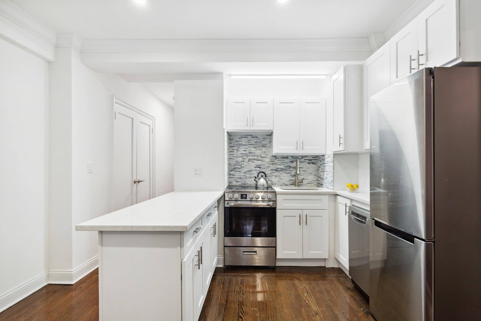 #1 photo, 5 TUDOR CITY Place, 曼哈顿 中城东美利山 Murray Hill , NY 10017