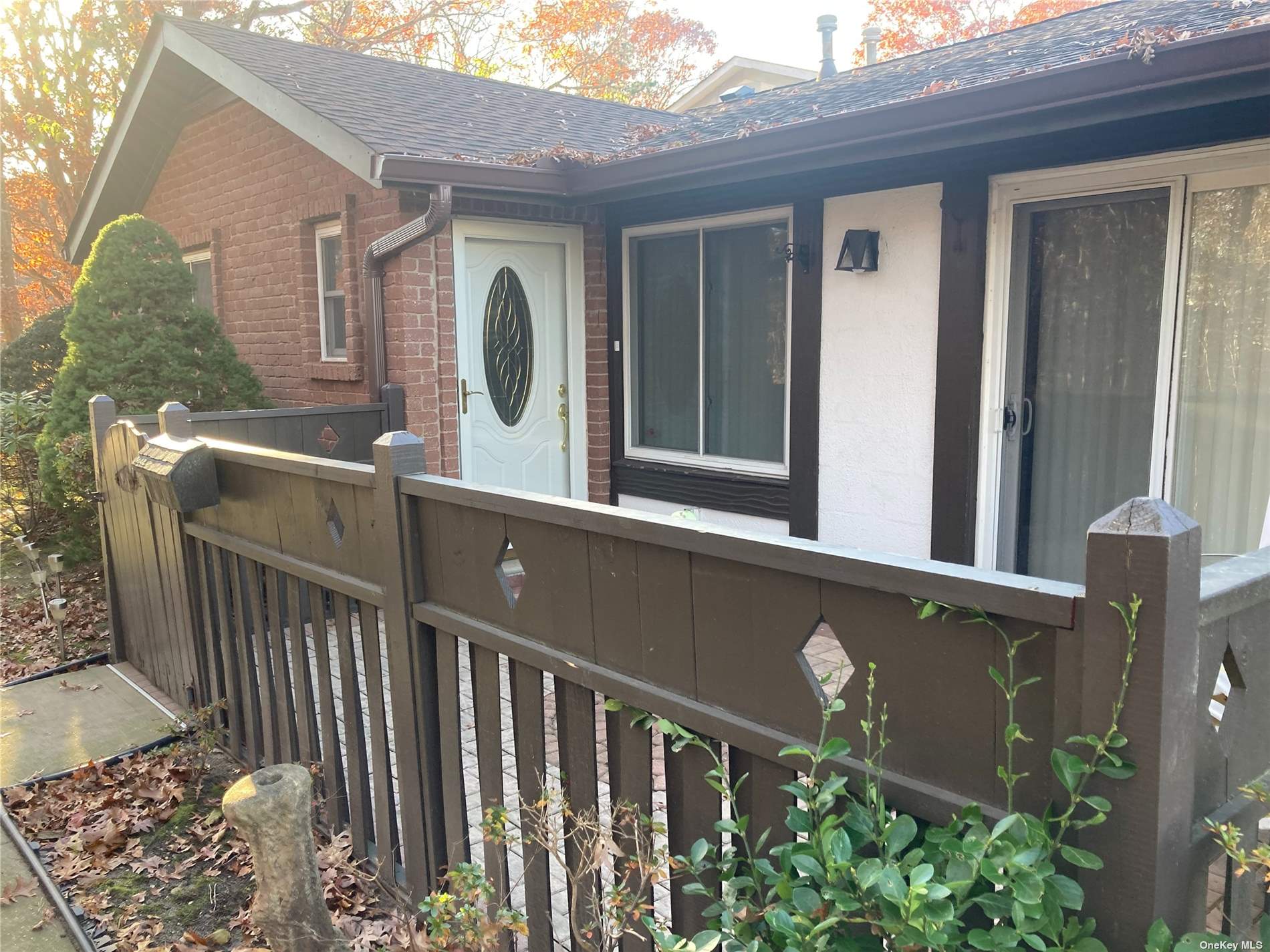 #1 photo, 431 Birchwood Road, 东长岛 Medford , NY 11763