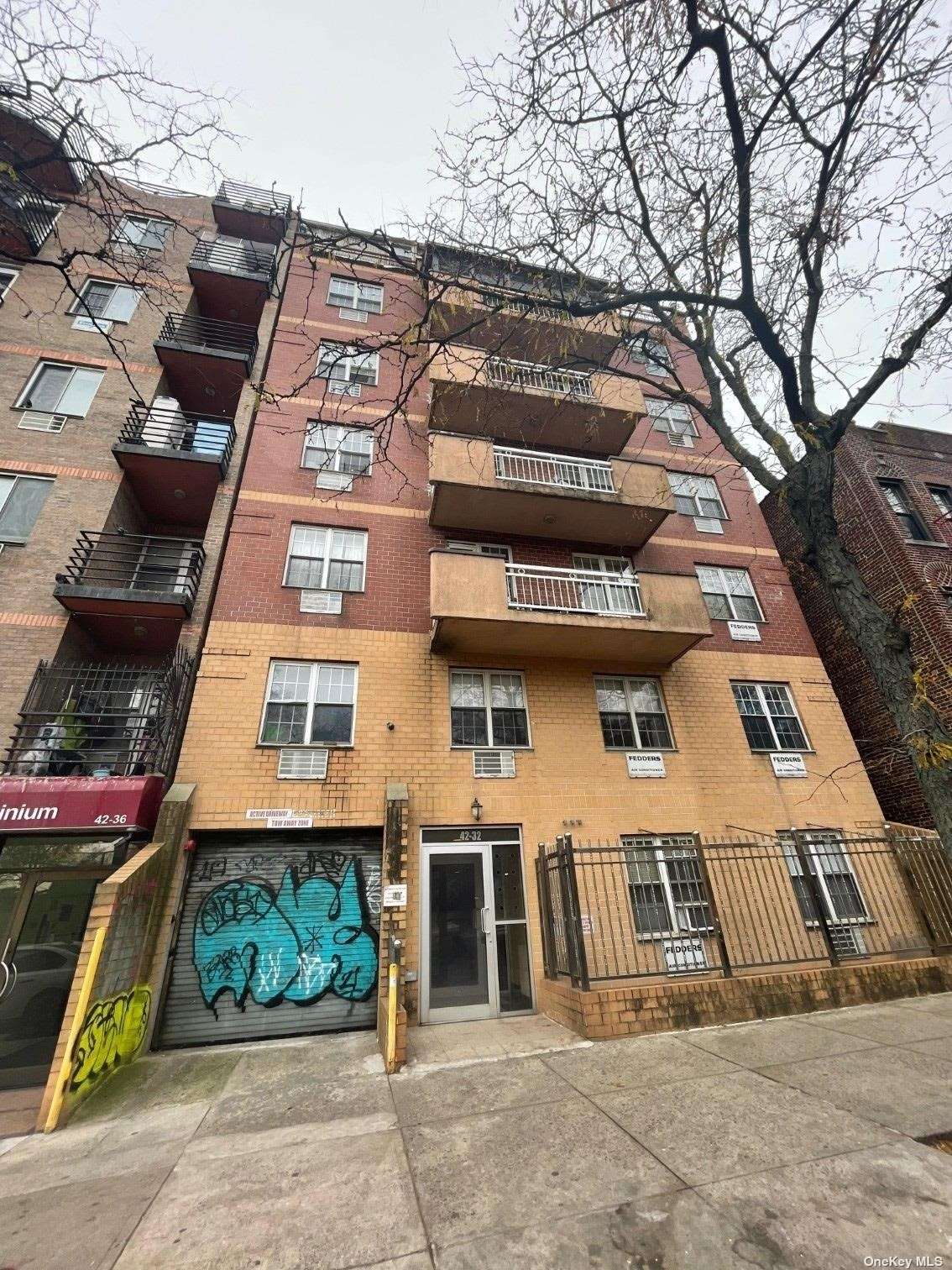 #1 photo, 42-32 82nd Street, 皇后区 艾姆赫斯特 Elmhurst , NY 11373