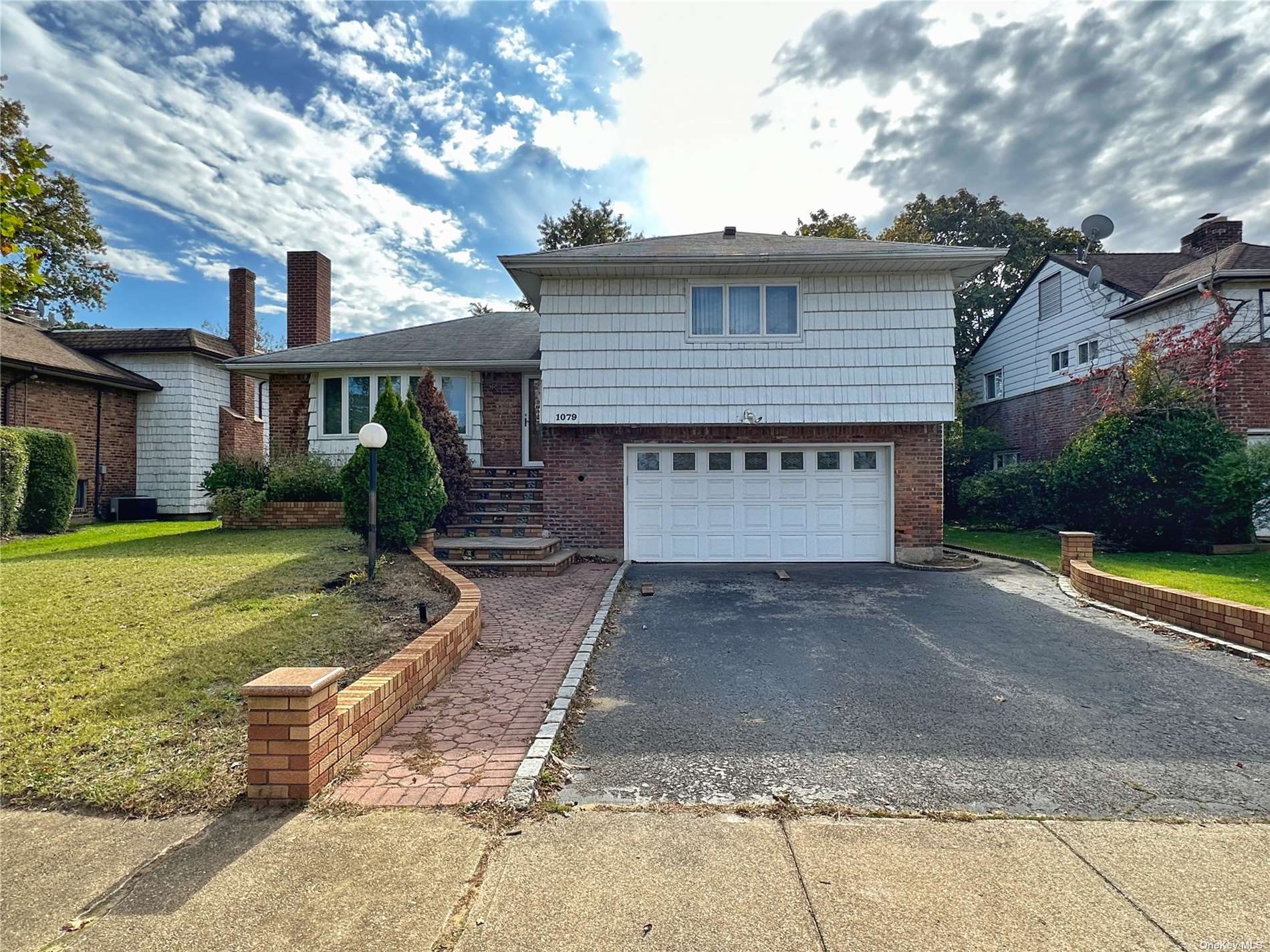 #1 photo, 1079 Furth Road, 长岛 Valley Stream , NY 11581