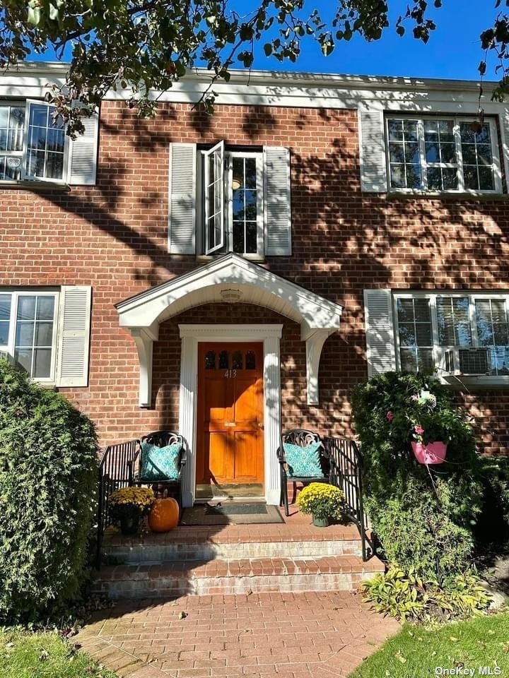 #1 photo, 413 W Main Street, 东长岛 亨廷顿 Huntington , NY 11743