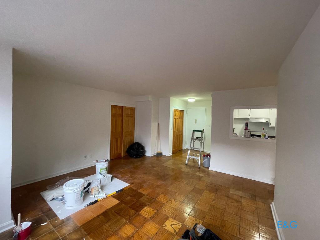 #1 photo, 183-11 Hillside Avenue, 皇后区 牙买加 Jamaica Estate , NY 11432