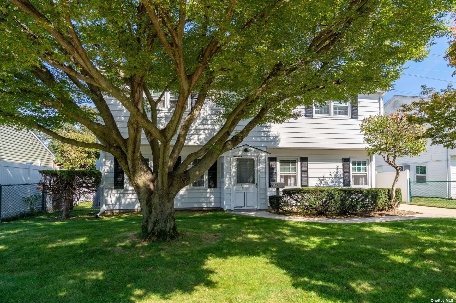 #1 photo, 105 Hickory Lane, 长岛 Levittown , NY 11756