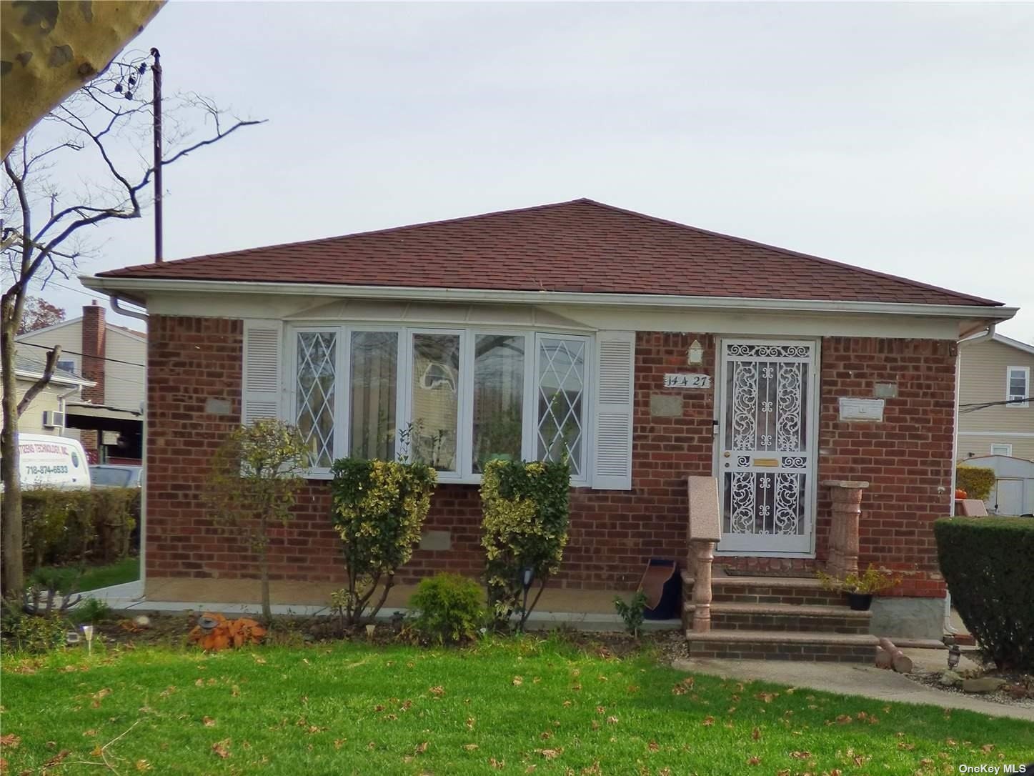 #1 photo, 144-27 228th Street, 皇后区 Laurelton , NY 11413