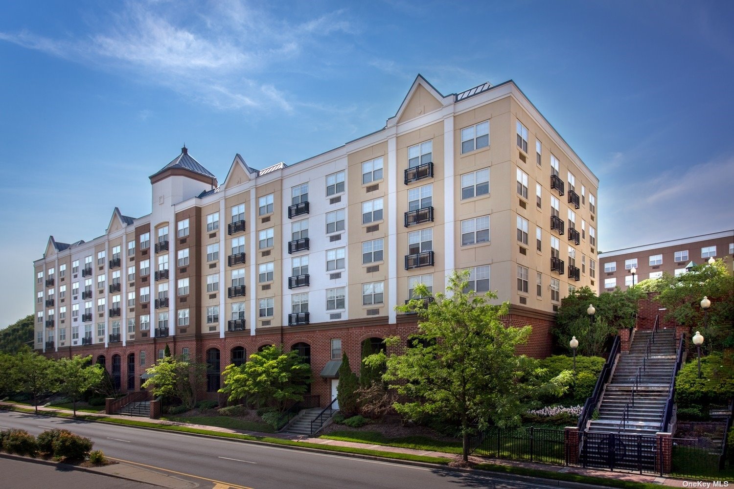 #1 photo, 1100 Avalon Street, 长岛 格仑科夫 Glen Cove , NY 11542