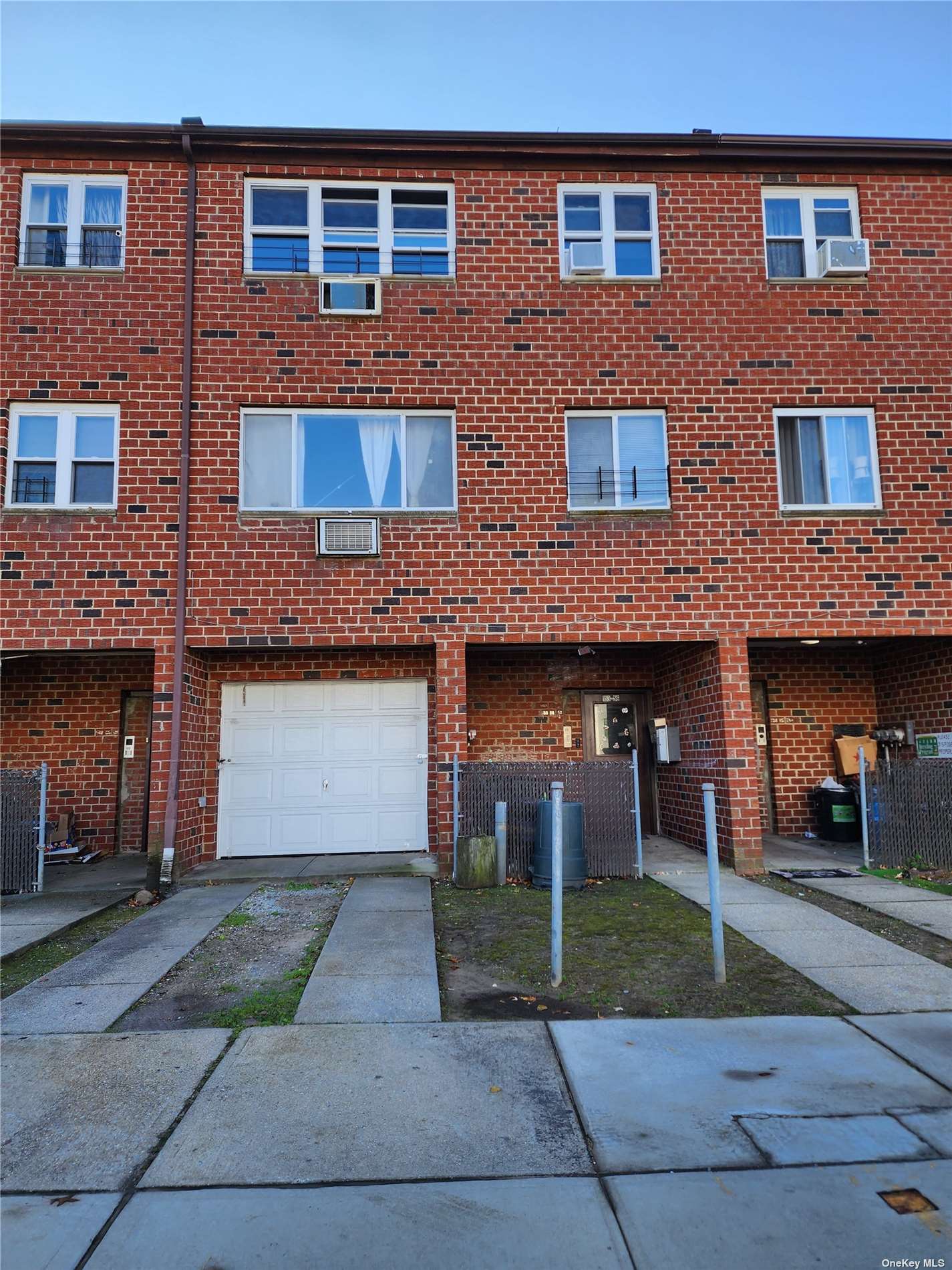 #1 photo, 153-56 77 Avenue, 皇后区 秋园 Kew Garden Hills , NY 11367