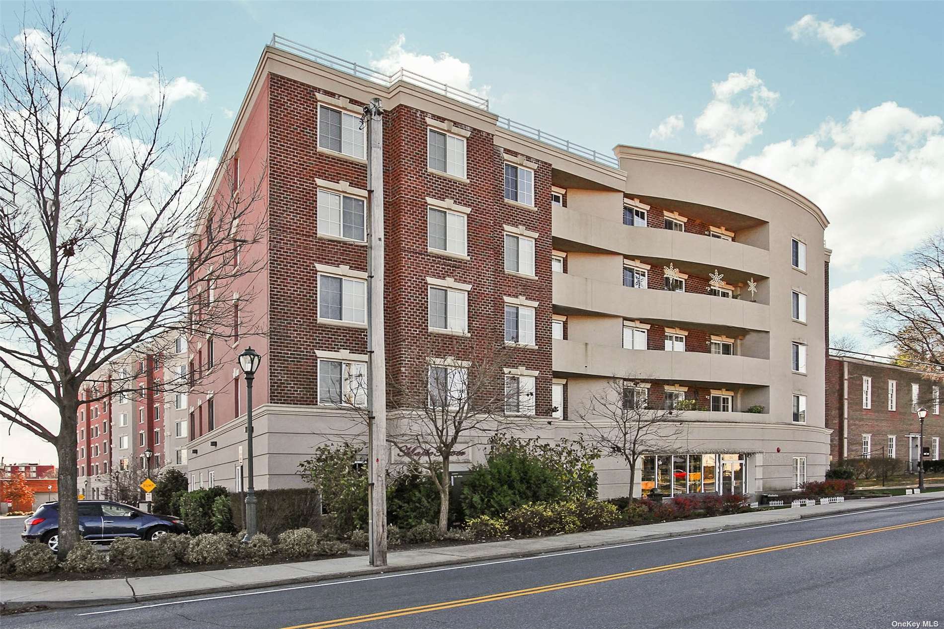 #1 photo, 242 Maple Avenue, 长岛 西布雷 Westbury , NY 11590