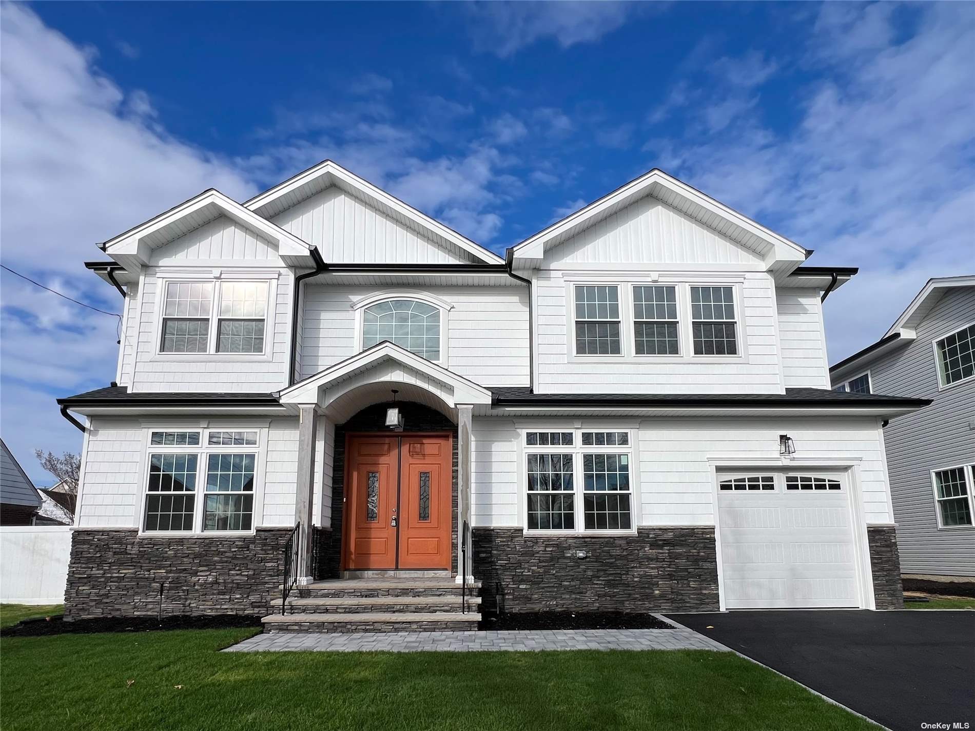 #1 photo, 25 Charlotte Place, 长岛 Plainview , NY 11803